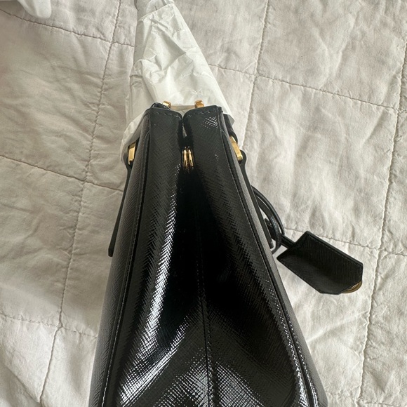 BRAND NEW! Authentic PRADA Saffiano Vernice Mini Galleria Double Zip Tote Black - Picture 7 of 16